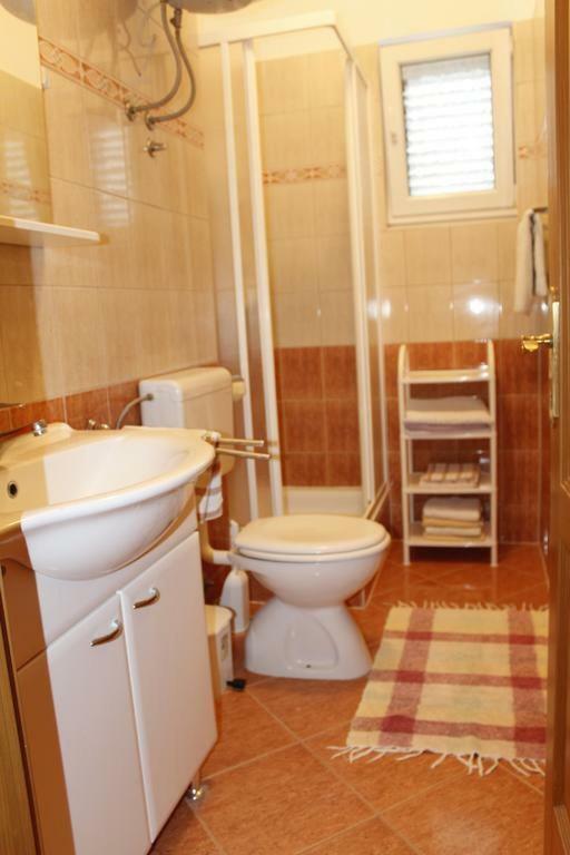 Apartmani Zeljko Метайна Экстерьер фото