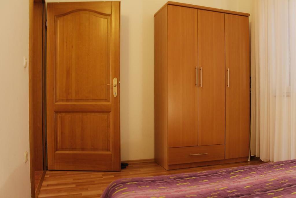 Apartmani Zeljko Метайна Экстерьер фото