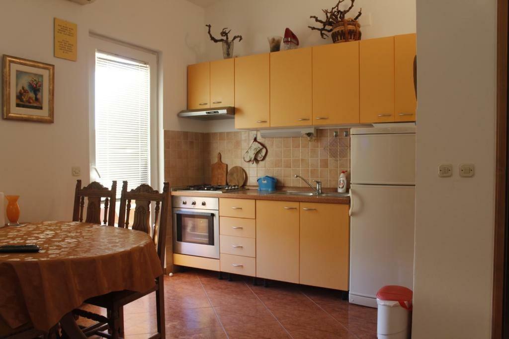 Apartmani Zeljko Метайна Экстерьер фото